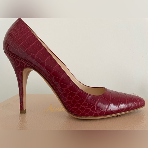 Prada for Neiman Marcus 100th Anniversary Crocodile Pumps Size 38 Retail $4,500 - Picture 8 of 16